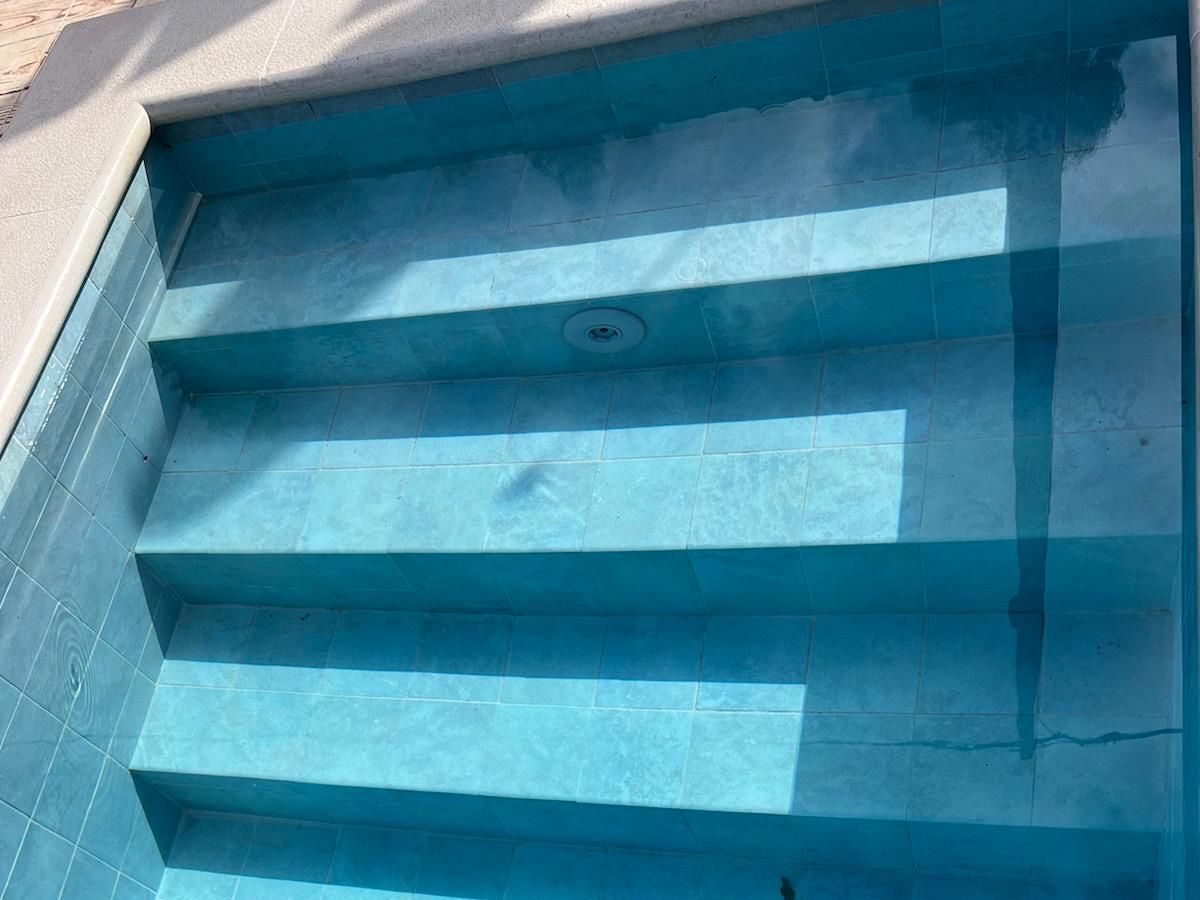 Proyecto piscina ocean azul turquesa 3 - ¿CÓMO PUEDO DECIDIR EL COLOR DEL AGUA DE LA PISCINA?