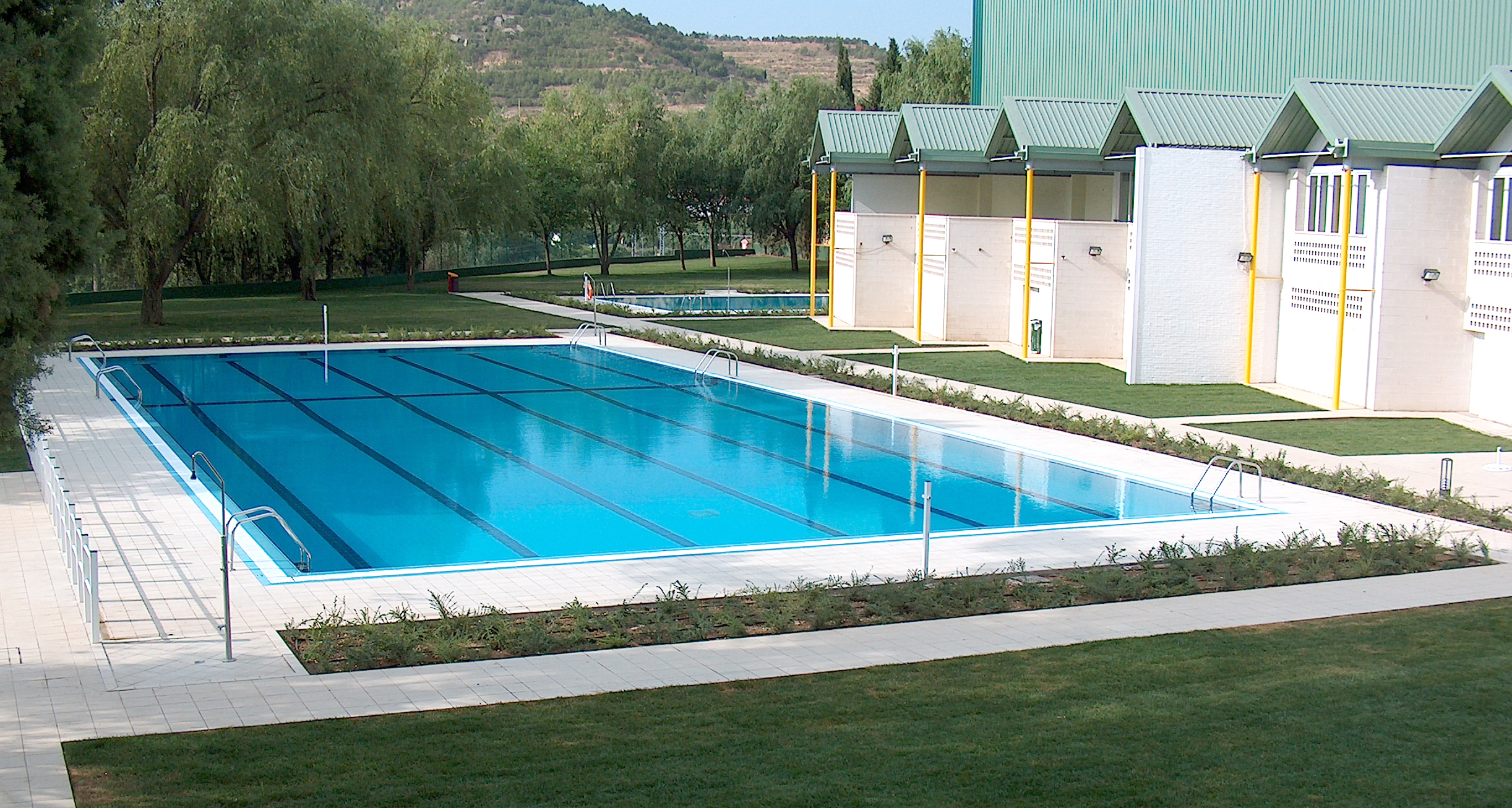 GRES ARAGON PISCINA PORCELANICO ALCANIZ 42 - Piezas especiales piscina deportiva