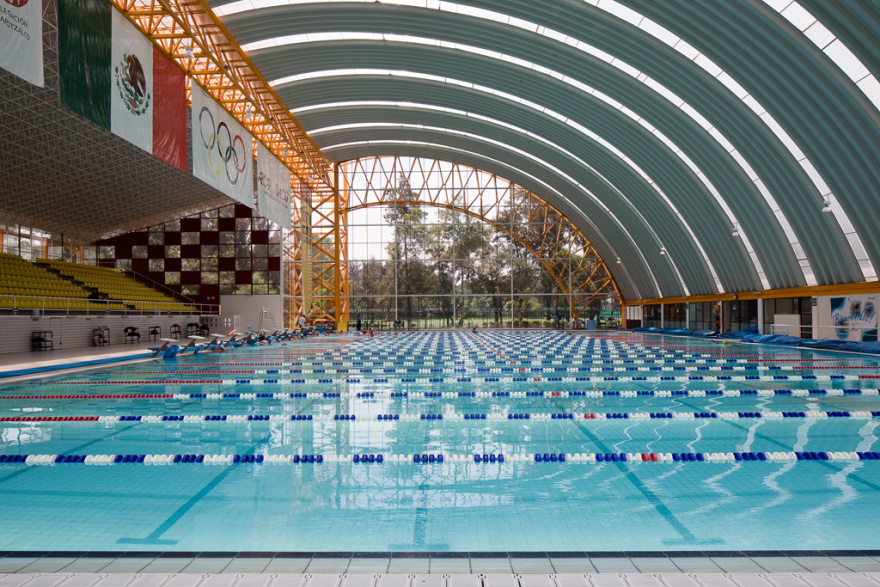 gres aragon piscina deportiva porcelanico 4 - Proyectos