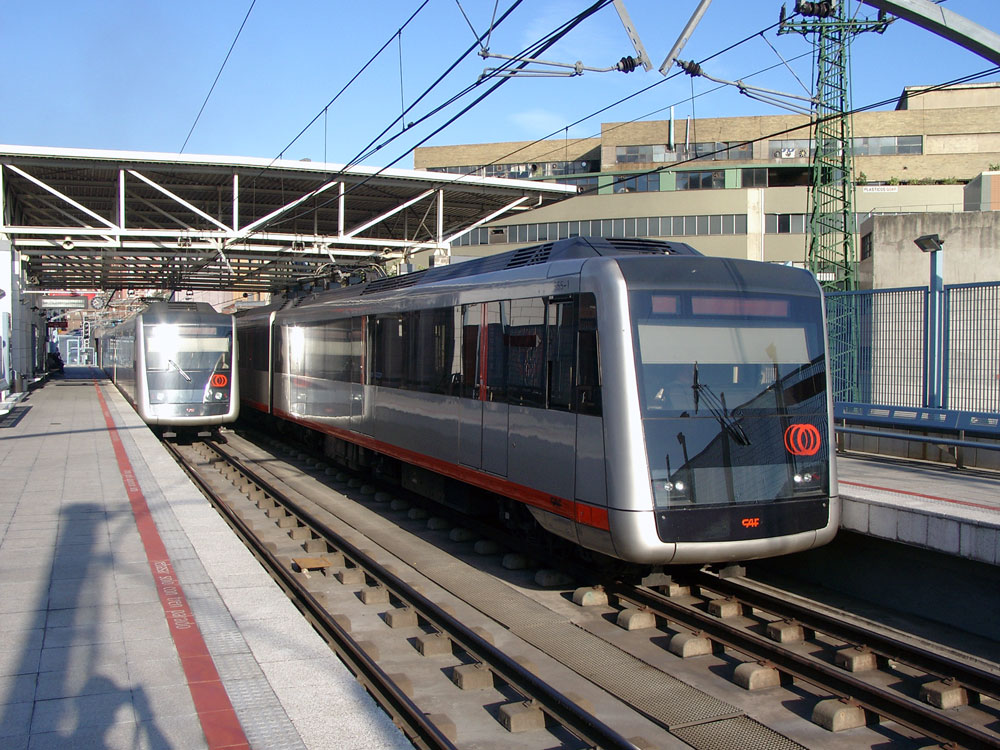 metro bilbao bolueta station trains 0 - Proyectos Landing