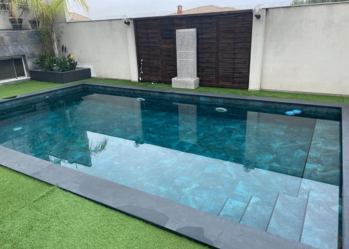 Piscina privada en Jaén con Ocean Green River Piscina privada en Jaén con Ocean Green River