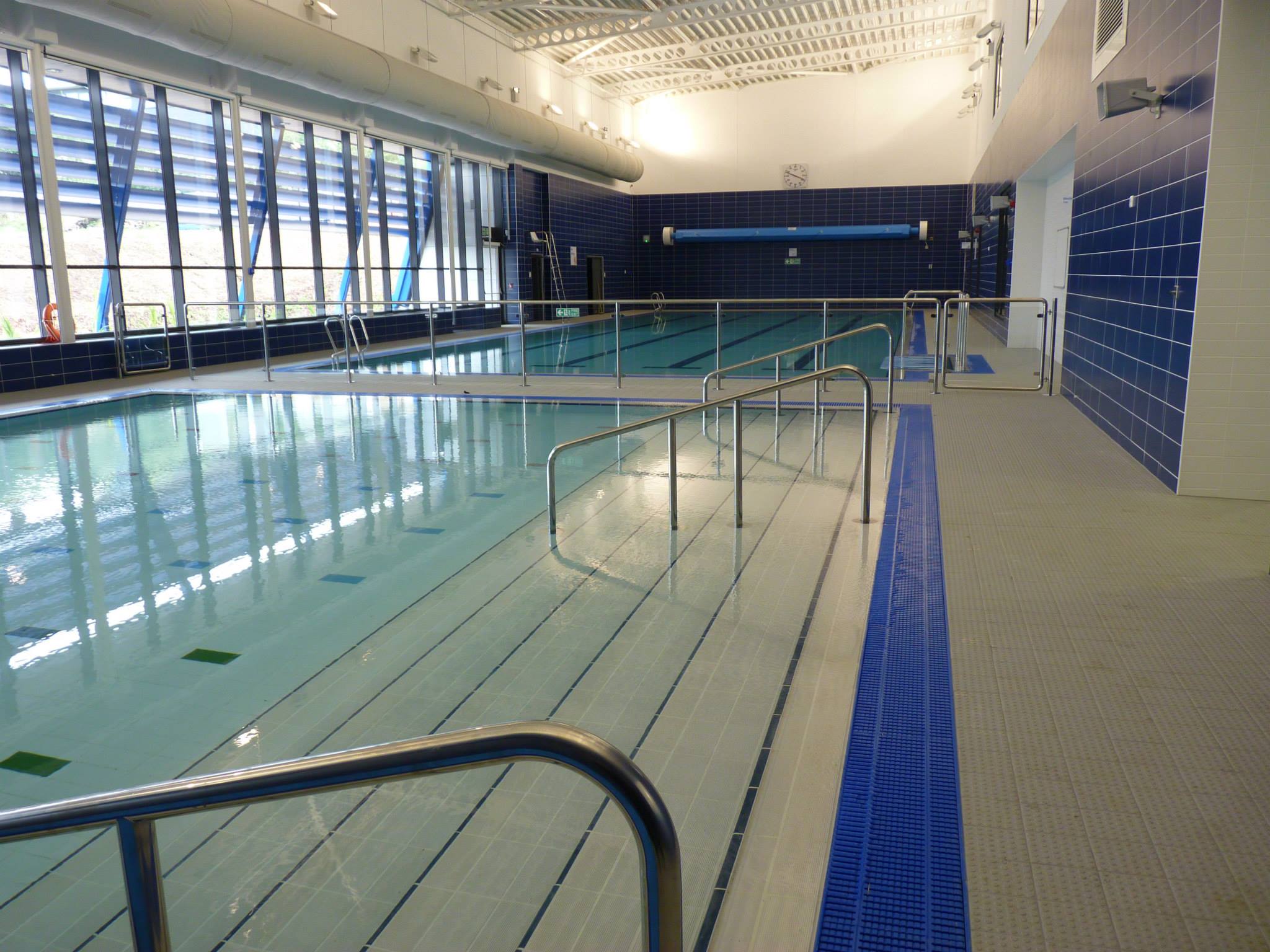 piscina deportiva