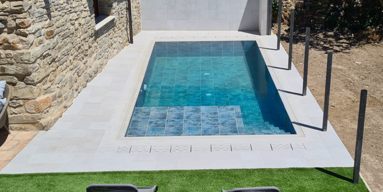 Ideas for small charming pools