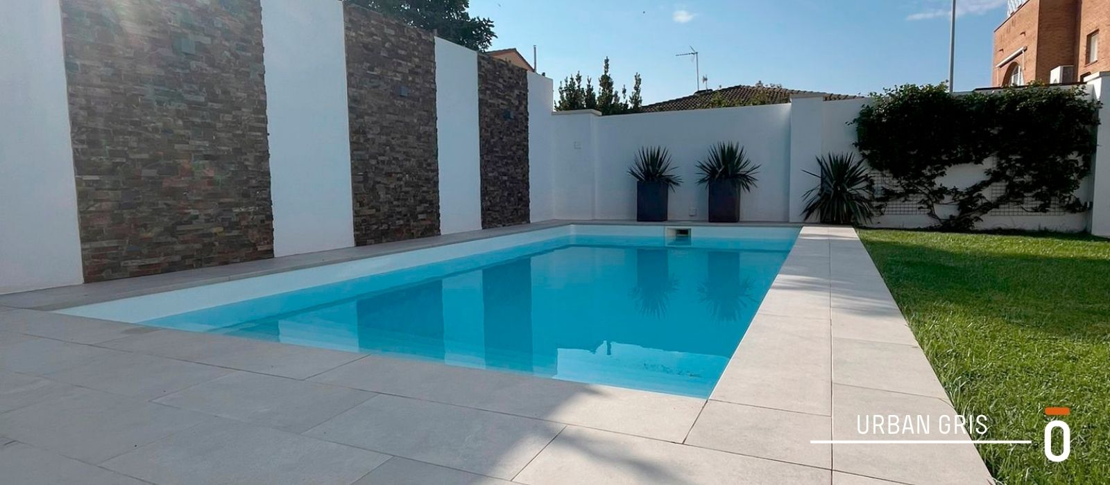 URBAN GRIS carrusel post blog 16 - ¿CÓMO SE VERÁ EL AGUA DE TU PISCINA?