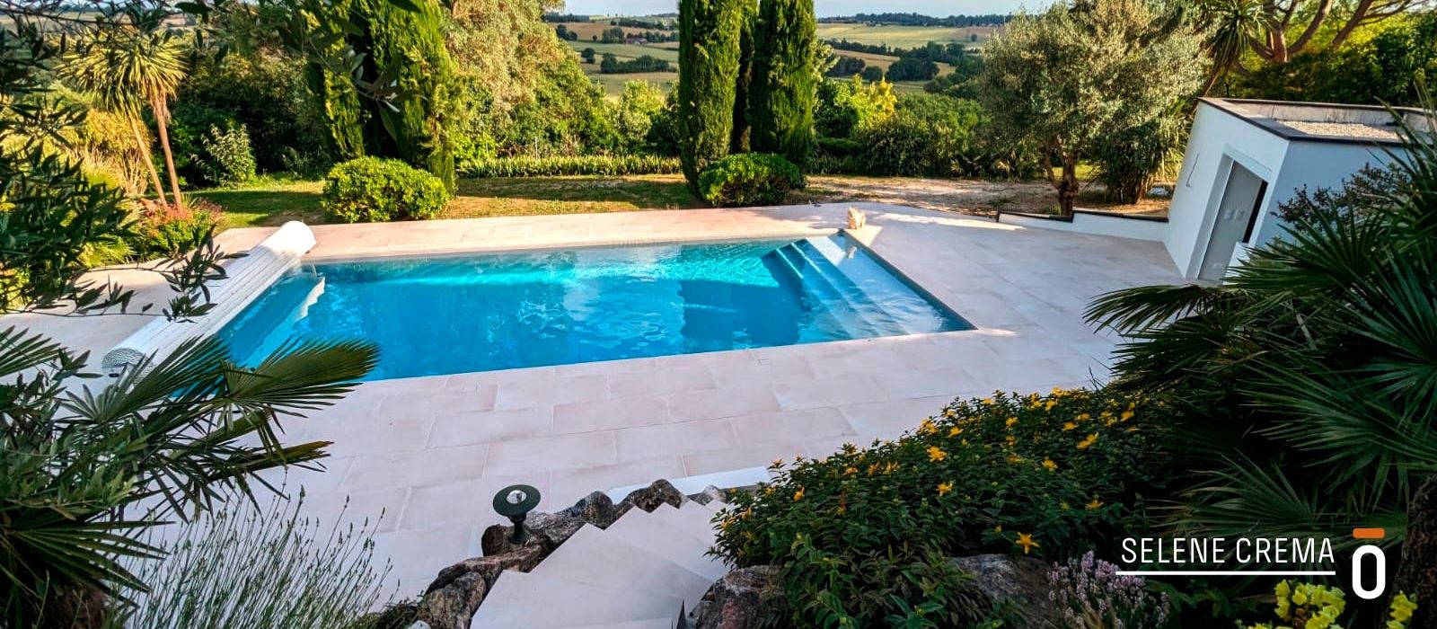 SELENE CREMA carrusel post blog 29 - ¿CÓMO SE VERÁ EL AGUA DE TU PISCINA?