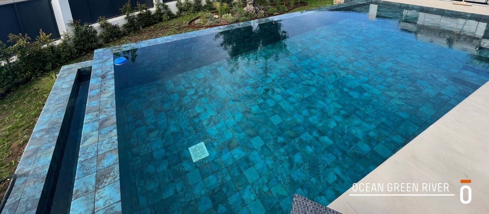 OCEAN GREEN RIVER carrusel post blog 41 - ¿CÓMO SE VERÁ EL AGUA DE TU PISCINA?