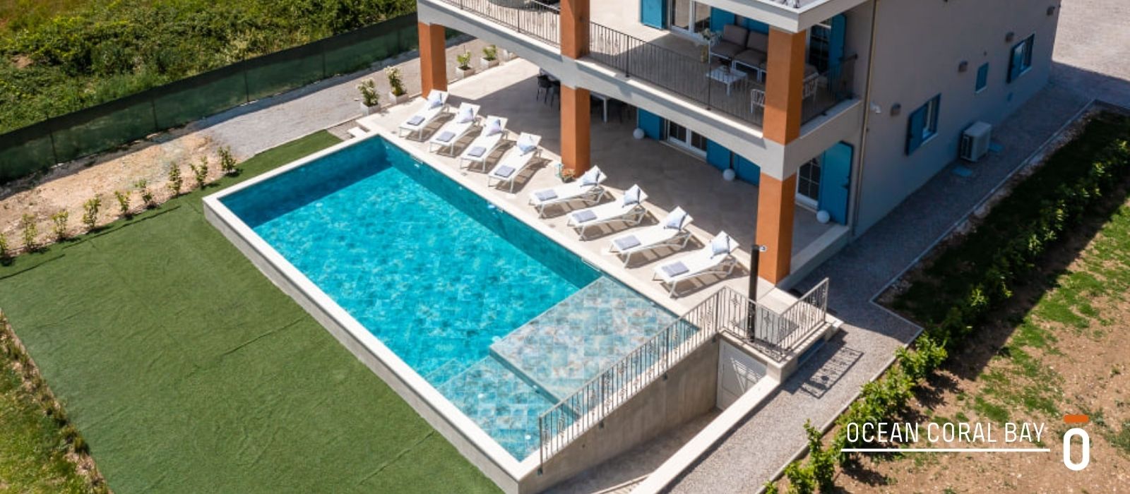 OCEAN CORAL BAY carrusel post blog 46 - ¿CÓMO SE VERÁ EL AGUA DE TU PISCINA?