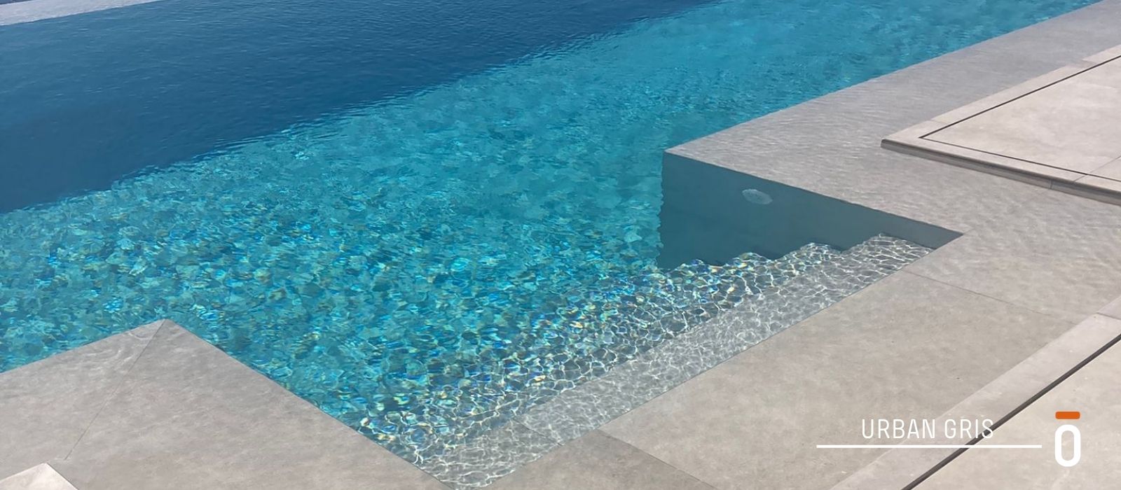 URBAN GRIS carosello post blog 59 - Tipi di piscine in muratura: quale scegliere per risparmiare sulla manutenzione?