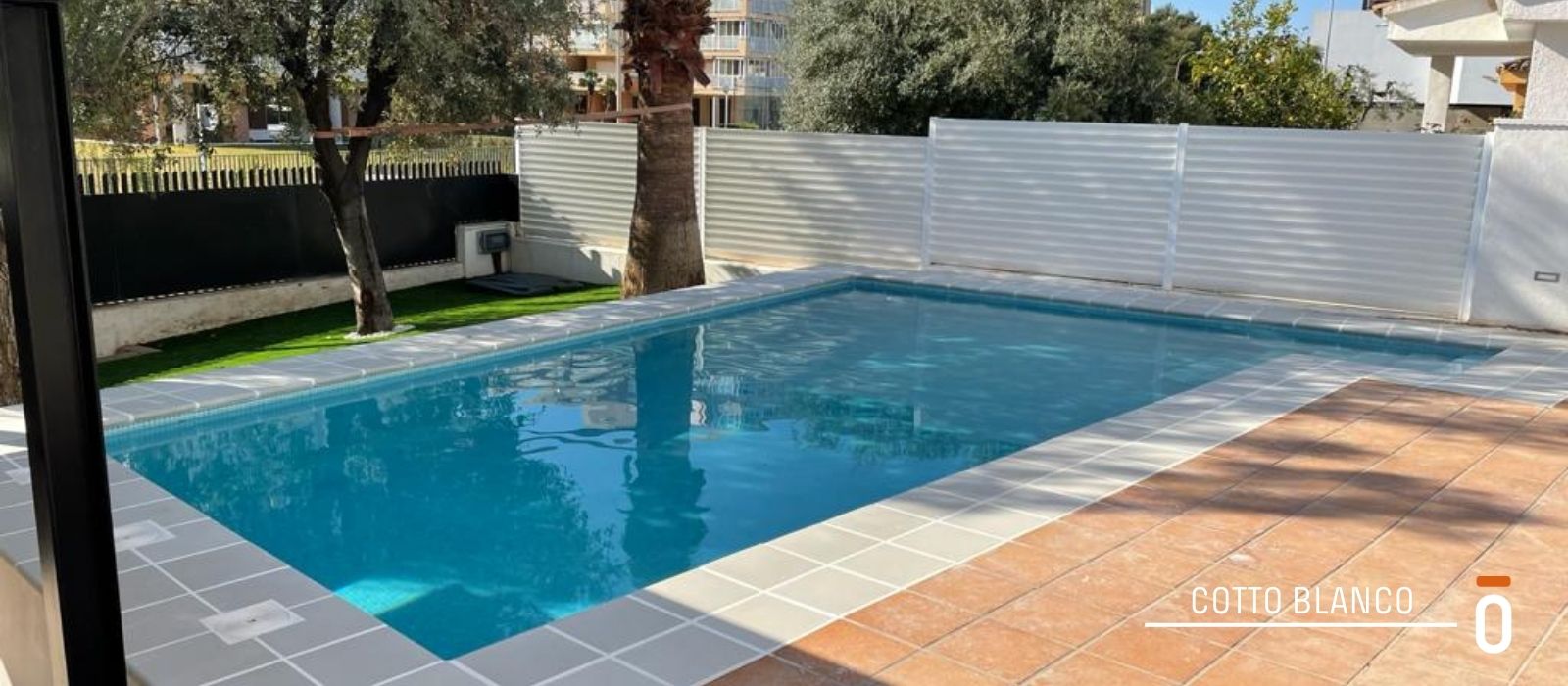 Cotto blanco carrusel post blog 9 - ¿CÓMO SE VERÁ EL AGUA DE TU PISCINA?
