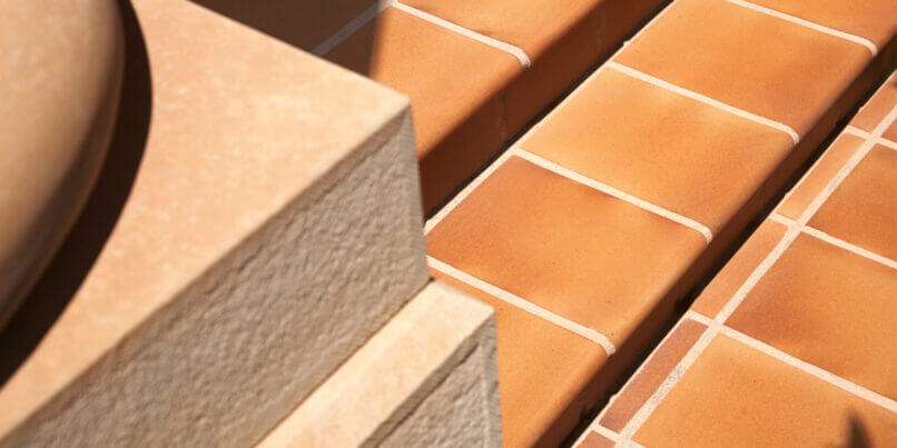 Outdoor decoration: Natural country-style outdoor ceramic
