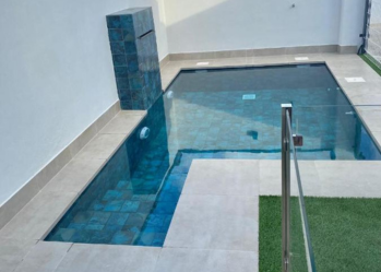 Piscine Privée dans Loft Deluxe avec la Collection Petra et Ocean