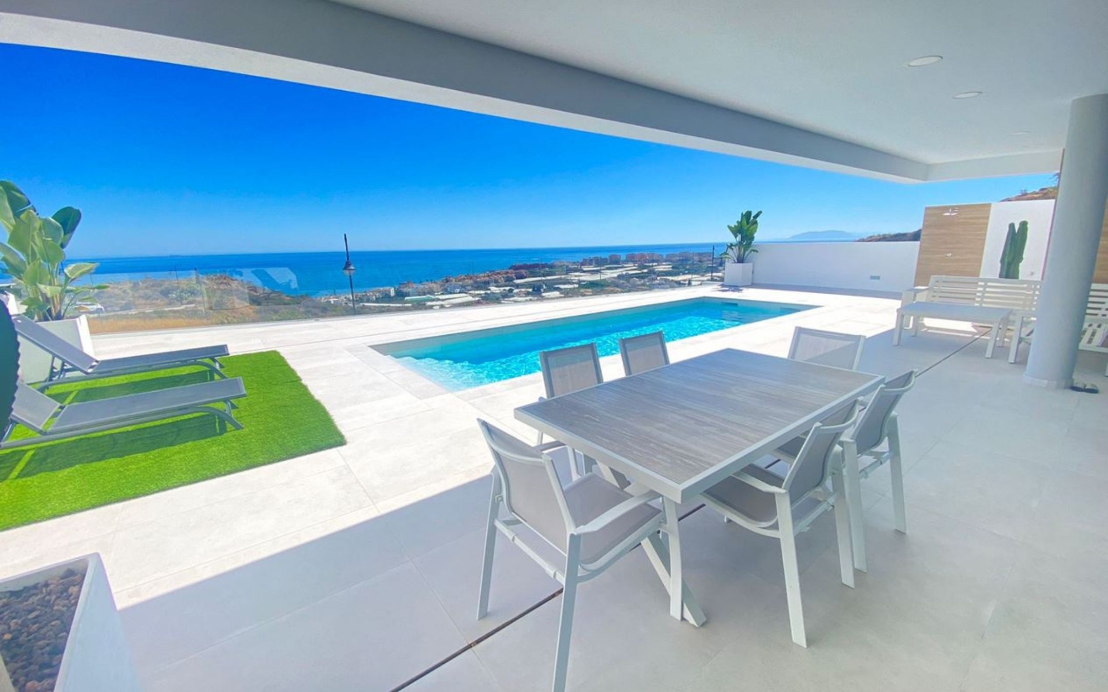 suelos porcelanicos inspiracion cemento 3 - Suelos porcelánicos que imitan acabados, ¿cuál elegir según la estancia de la casa?