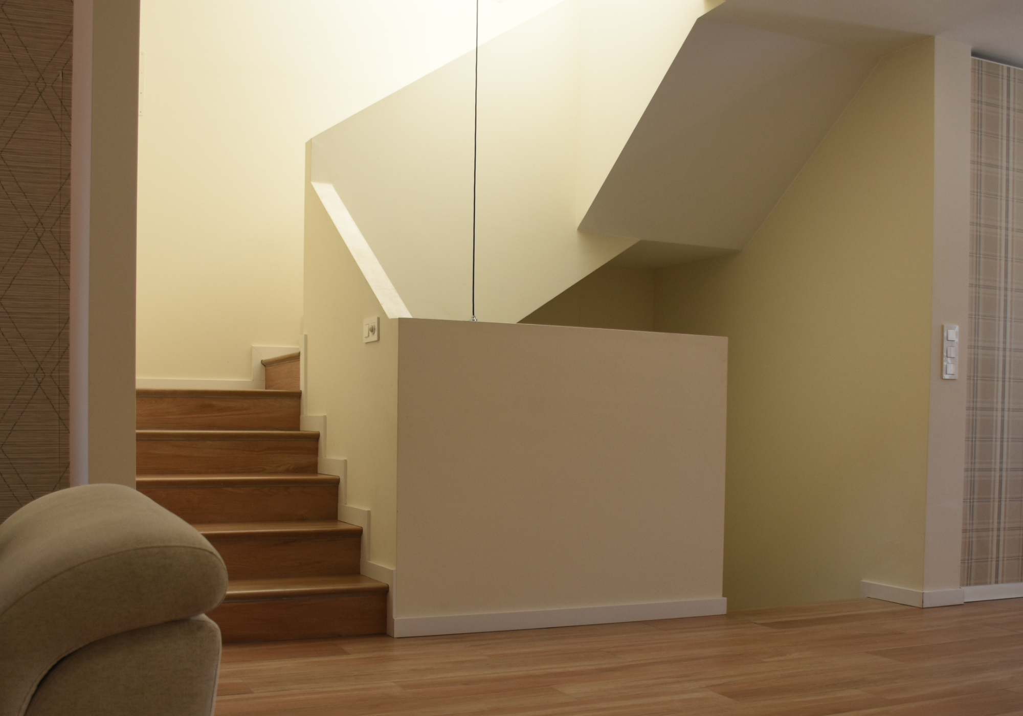 BLOG GRES ARAGON IMAGENES 58 - Escaleras porcelánicas con personalidad: guía de peldaños cerámicos y otras piezas especiales