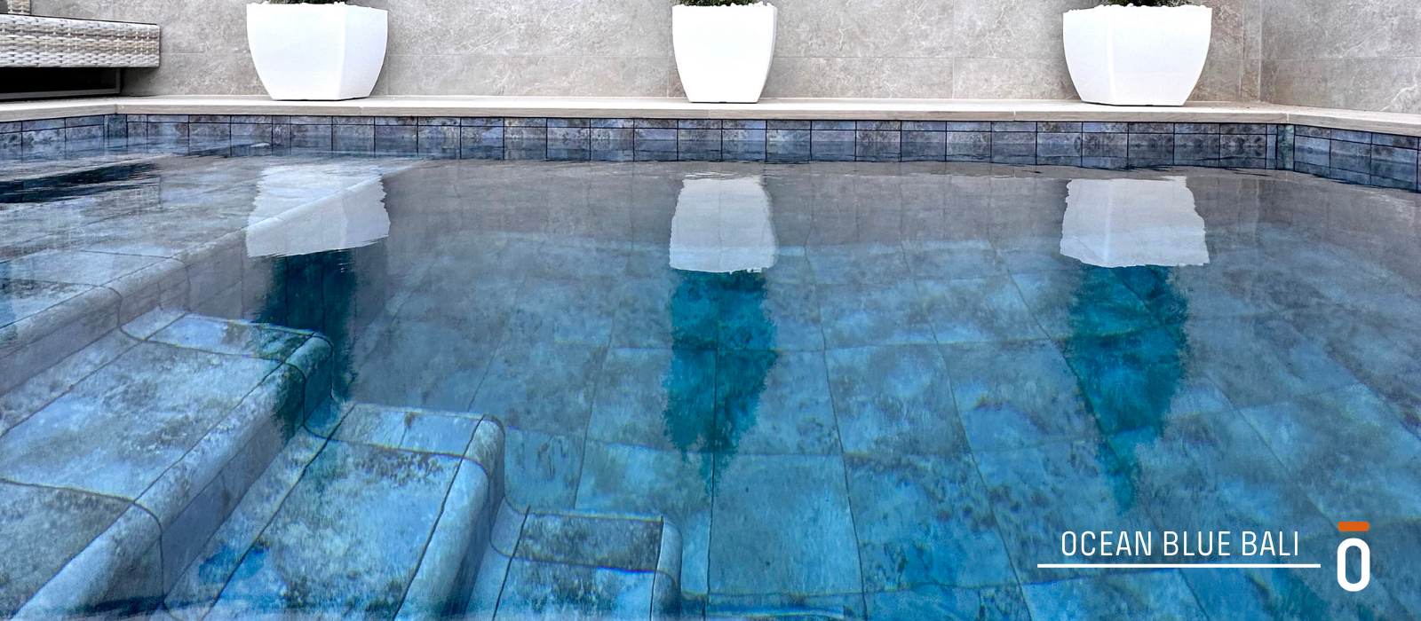 OCEAN BLUE BALI carrusel post blog 16 - 6 colores tendencia en las piscinas de 2026