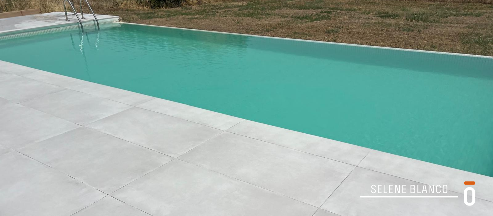 SELENE BLANCO carrusel post blog 21 - 6 colores tendencia en las piscinas de 2026
